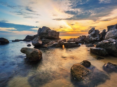 Beach-at-sunset-at-Phu-Quoc-